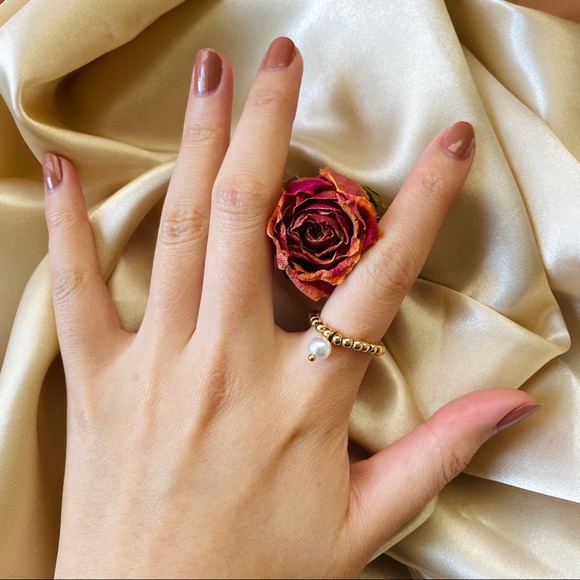 Faux Pearl Golden Buds Ring - Picture 2 of 4